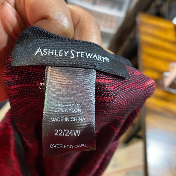 BEAUTIFUL - Picture 4 of 5